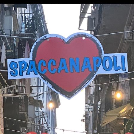La Casa Di Patta A Spaccanapoli ภายนอก รูปภาพ