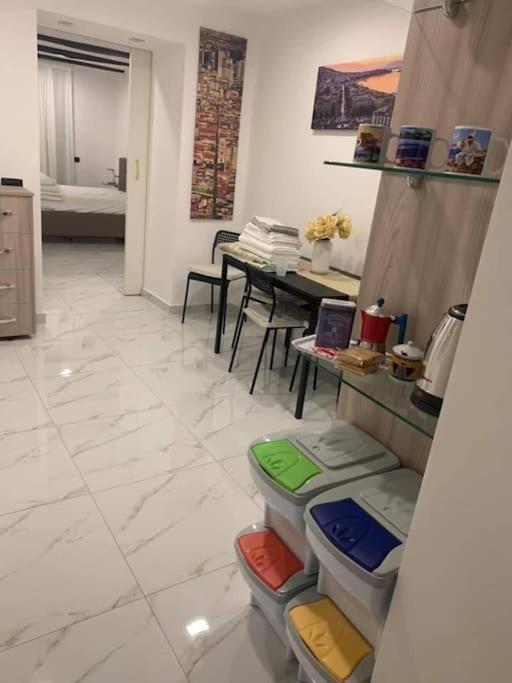 La Casa Di Patta A Spaccanapoli ภายนอก รูปภาพ
