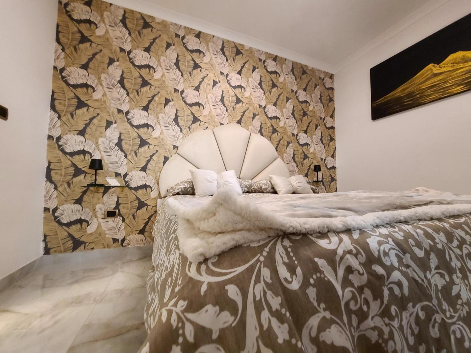 La Casa Di Patta A Spaccanapoli ภายนอก รูปภาพ